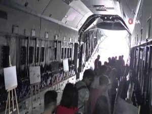 Teknofest’te Airbus A400m Uçağı İçin Vatandaşlar Kuyruğa Girdi