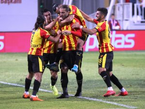 Göztepe Hayata Döndü