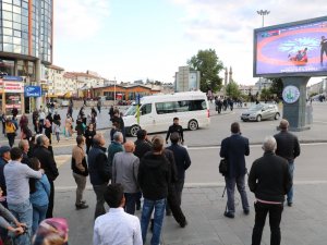 Hemşehrileri Taha Akgül’ü Heyecanla İzledi