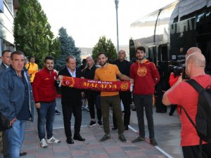 Galatasaray’a Malatya’da Coşkulu Karşılama