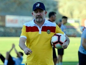 Beşiktaş Taraftarının ‘Sergen Yalçın’ Tezahüratı Malatya’yı Rahatsız Etti