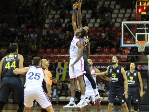 35. Cumhurbaşkanlığı Kupası: Anadolu Efes: 79 - Fenerbahçe Beko: 74