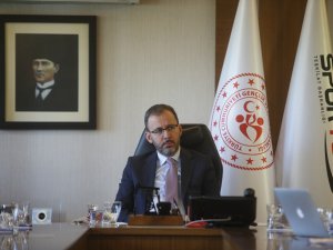 Derbi Öncesinde Bakan Kasapoğlu’ndan Dostluk Mesajı