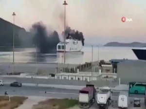 Yunanistan’da Feribot Yandı