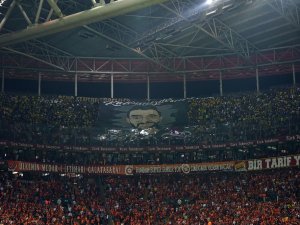 Fenerbahçe Tribünleri Koray Şener’i Unutmadı