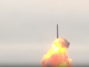 Rusya, Silosunda Tuttuğu Kıtalararası Balistik Füzesini Ateşledi