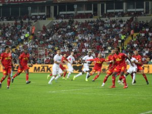 Gazişehir Gaziantep İle Göztepe 1-1 Berabere Kaldı
