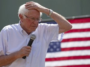 Trump’ın Rakibi Bernie Sanders Hastaneye Kaldırıldı