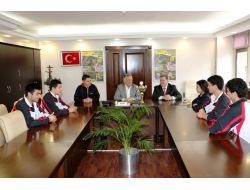 Bahçeşehirli Şampiyonlar Başkan Koçal’ı Ziyaret Etti