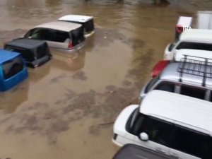 Japonya’yı Tropikal Fırtına Vurdu, Bazı Bölgeler Sele Teslim Oldu