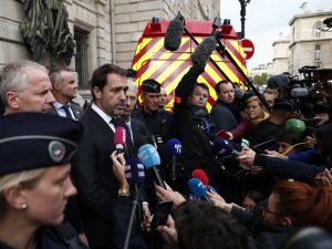 Fransa İçişleri Bakanı Castaner, Saldırı Yerini Ziyaret Etti