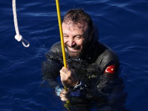 Serbest Dalış Şampiyonası’nda Rüstem Derin’den Türkiye Rekoru