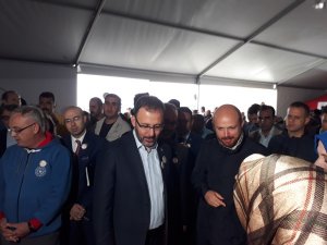 Bakan Kasapoğlu, Etnospor Kültür Festivali’ni Ziyaret Etti