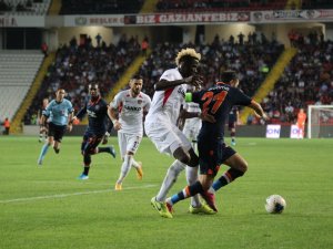 Süper Lig: Gaziantep Fk: 1 - Medipol Başakşehir: 2 (Maç Sonucu)