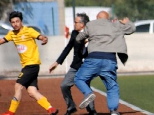 Kulüp Başkanı, Futbolcusunu Dövdü