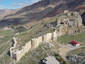 Fethi Mümkün Olmayan Kale: Divriği Kalesi