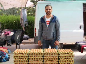 28 Madalyalı Şampiyon Üniversiteyi Bitirdi, Yumurta Satarak Ailesine Destek Oluyor