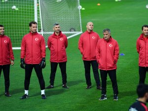 A Milliler Arnavutluk Mesaisini Sürdürdü