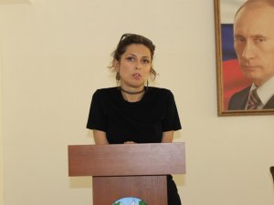 İran, Gözaltında Tuttuğu Rus Gazeteciyi Serbest Bıraktı