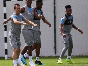 Ogenyi Onazi Gün Sayıyor