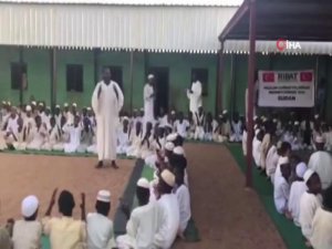 Sudanlı Yetimlerden Türkiye İçin Dua