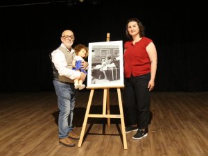 Simge Fotoğrafın Kahramanları 30 Yıl Sonra Buluştu