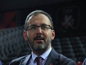 Bakan Kasapoğlu’ndan Milli Boksörlere Tebrik Telefonu