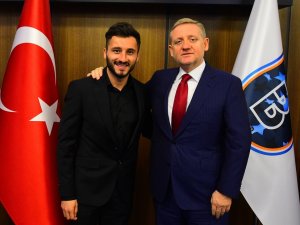 Enver Cenk Şahin’e Bir Destek De Başakşehir’den Geldi