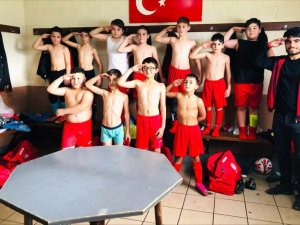 Belçika’da Asker Selamı Veren Türk Kulübüne Soruşturma