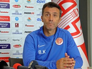 Bülent Korkmaz’dan Merih Ve Çağlara Övgü