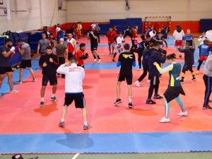 Kick Boks Milli Takımı, Demirkazık’ta Hazırlanıyor