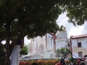 Filipinler’deki Depremde Ölü Sayısı 5’e Yükseldi