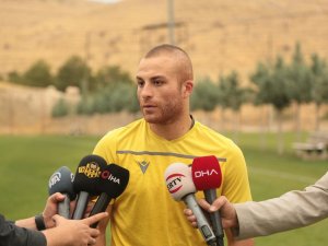 Töre: "Oynasam Da Oynamasam Da Ay-yıldızlı Bayrağı Göğsümde Her Zaman Taşıdım"