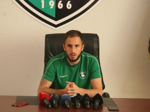 "Bu Bizim Simgemiz, Asker Selamını Bu Kadar Dert Edinmelerine Gerek Yok”