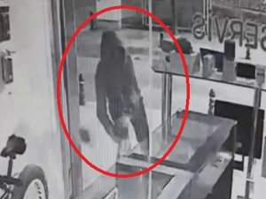 Poşetli Telefon Hırsızı Kamerada