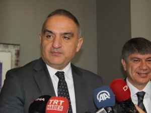 Bakan Ersoy’dan Nuri Pakdil Mesajı