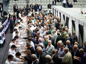 Beşiktaş’ta Başkanlık Seçimine Yoğun Katılım