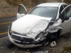Zigana Dağında Trafik Kazası: 3 Yaralı