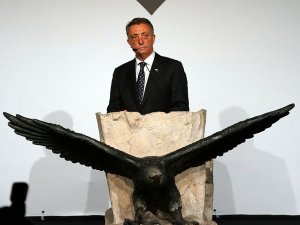 Ahmet Nur Çebi Mazbatasını Aldı