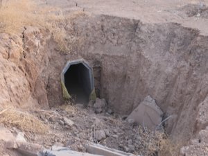 Smo Askerleri Pkk/ypg’ye Ait Tünelleri İmha Ediyor