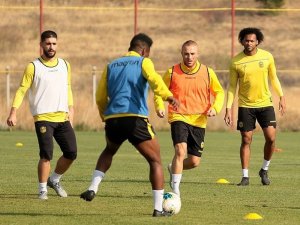 Yeni Malatyaspor’da Gökhan Ve Bifouma İlk 11 İçin Mesaj