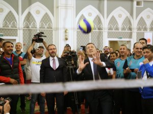 Bakan Kasapoğlu Ve Bakan Selçuk 4 Spor Dalında Ter Döktü