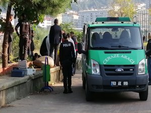 Rize Sahilinde 1 Kişi Ölü Bulundu