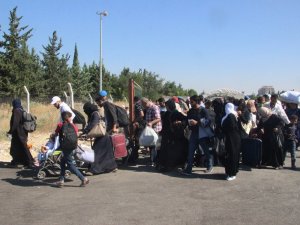 Bm: "Suriyeliler, Türk Ordusunun Kontrolündeki Bölgelere Dönüyor"