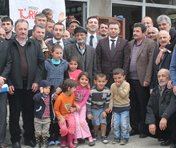 Ak Parti Meclis Adayları Sahaya İndi