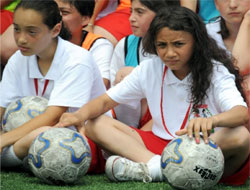 Trabzon'da kızlar için futbol köyü