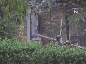 Uçak Evin Üzerine Düştü: 1 Ölü