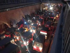 Irak Protestolarının Simgesi “Tuktuklar”