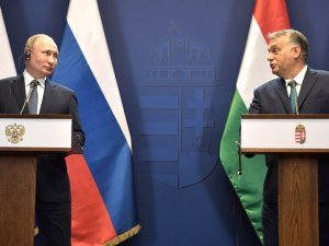 Macaristan’a Giden Putin, Türk Akımı Projesini Görüştü