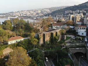 Kalenin Varisi Olduklarını Tescil Ettirdiler, Şimdi İse Mülkiyetini İstiyorlar